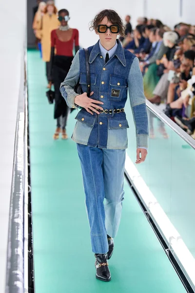 Look 84